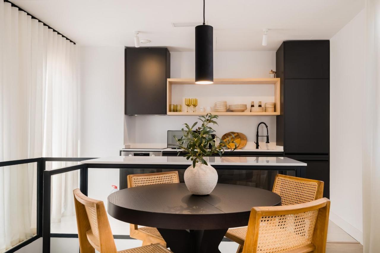 Apartment Stylish Designer Duplex-3beds 2baths-puerta Carmona Centro