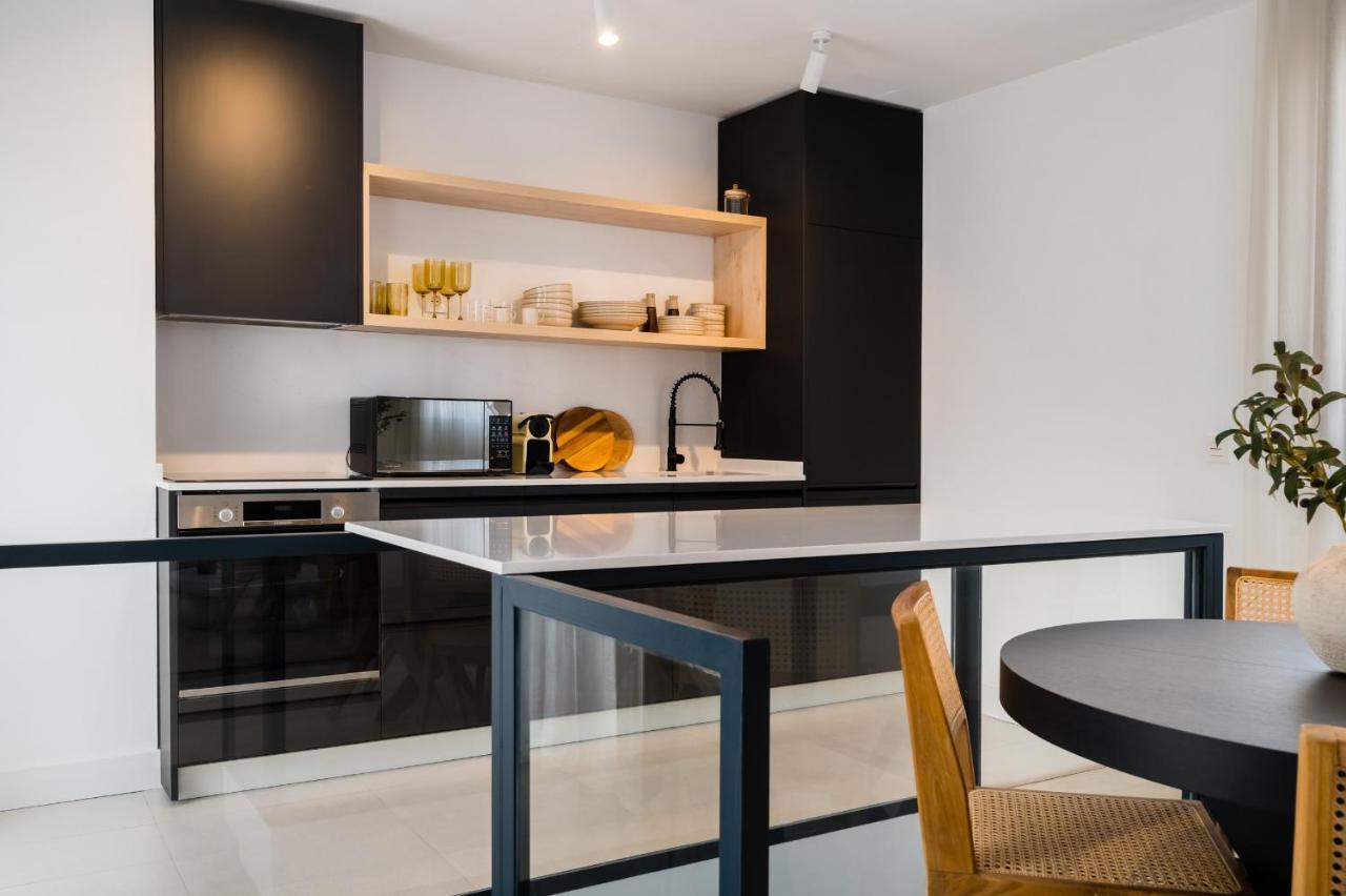 Stylish Designer Duplex-3beds 2baths-puerta Carmona Centro Apartment
