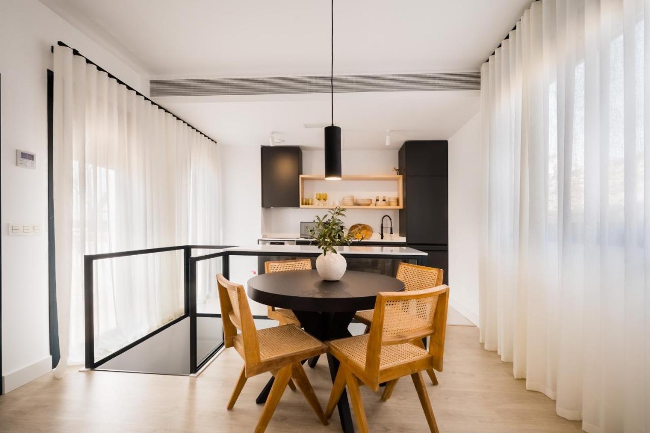 Stylish Designer Duplex-3beds 2baths-puerta Carmona Centro Apartment *