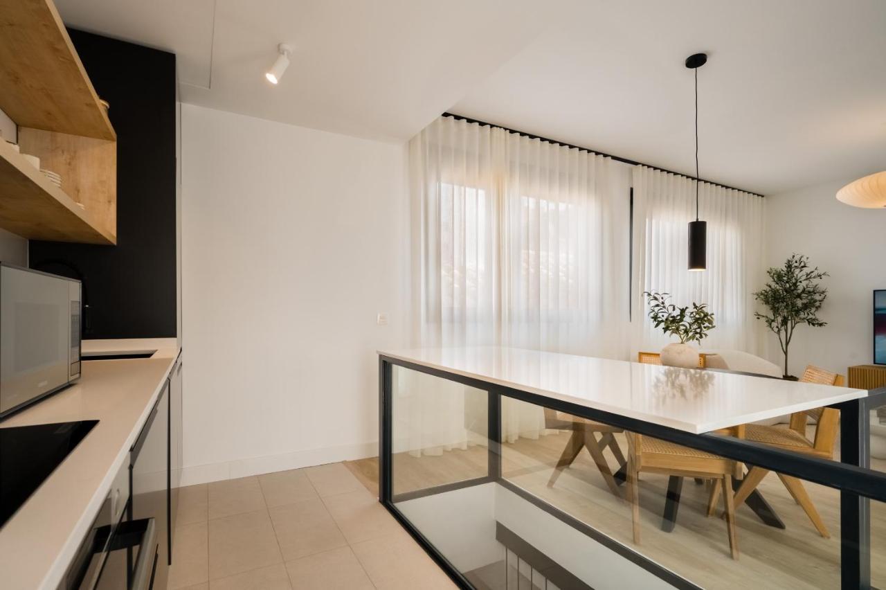 Apartment Stylish Designer Duplex-3beds 2baths-puerta Carmona Centro *