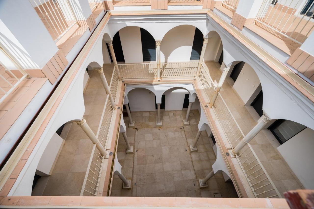 Stylish Designer Duplex-3beds 2baths-puerta Carmona Centro Apartment *